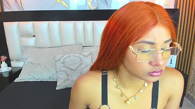 Snapshot of SofiaLaurents chatting on 11-08-25, 02:39 SofiaLaurents online show from 11-08-25, 02:39