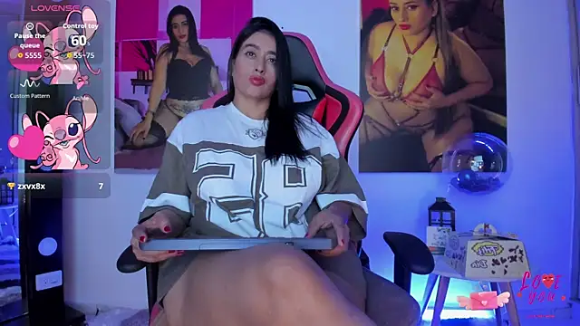 vaiolet triana online show from 11-19-25, 09:15