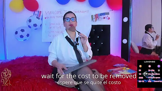 vaiolet triana online show from 06-24-26, 08:41