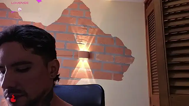 Snapshot of Dylanstonne chatting on 12-02-25, 08:37 Dylanstonne online show from 12-02-25, 08:37