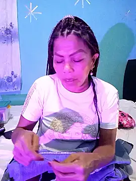 dulcesilvana10 online show from 12-17-24, 10:54