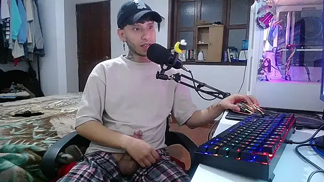 Snapshot of esjrobles chatting on 12-28-24, 08:37 esjrobles online show from 12-28-24, 08:37