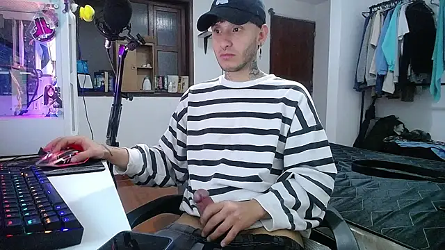 Snapshot of esjrobles chatting on 01-02-25, 07:55 esjrobles online show from 01-02-25, 07:55