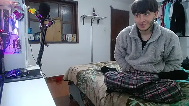 Snapshot of esjrobles chatting on 01-07-25, 11:37 esjrobles online show from 01-07-25, 11:37