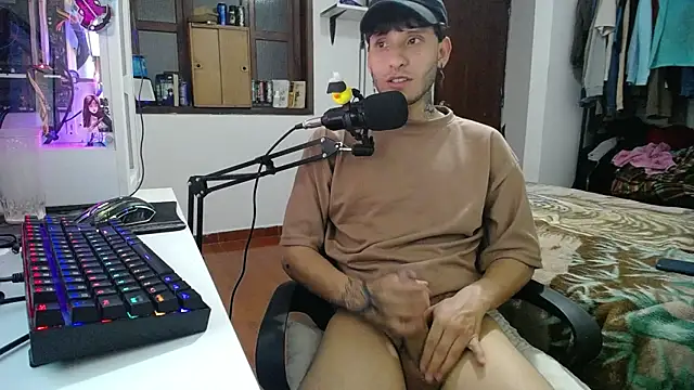 Snapshot of esjrobles chatting on 01-14-25, 08:31 esjrobles online show from 01-14-25, 08:31