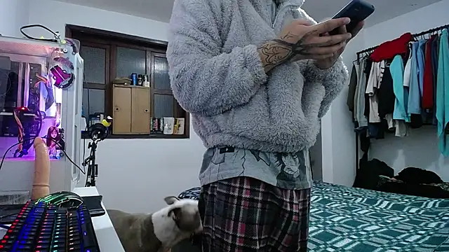 Snapshot of esjrobles chatting on 01-21-25, 02:33 esjrobles online show from 01-21-25, 02:33