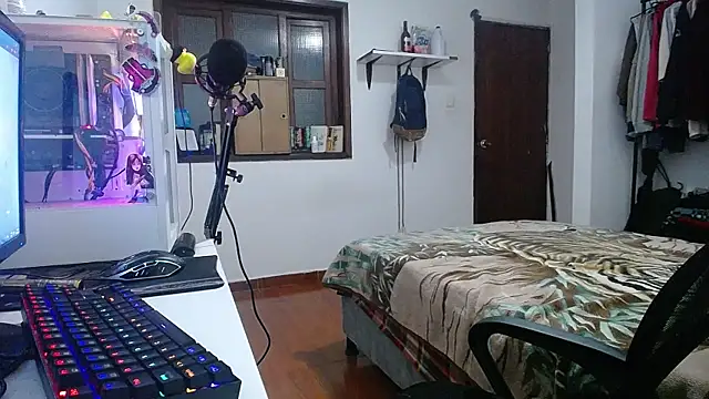 Snapshot of esjrobles chatting on 01-26-25, 08:46 esjrobles online show from 01-26-25, 08:46