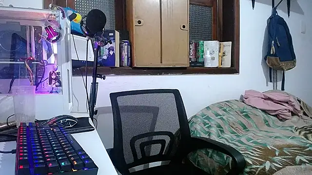 Snapshot of esjrobles chatting on 01-29-25, 01:58 esjrobles online show from 01-29-25, 01:58