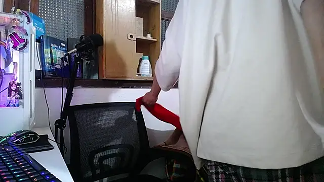 Snapshot of esjrobles chatting on 02-03-25, 05:29 esjrobles online show from 02-03-25, 05:29