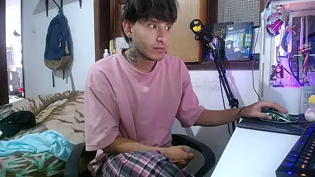 Snapshot of esjrobles chatting on 02-20-25, 03:19 esjrobles online show from 02-20-25, 03:19