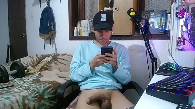 Snapshot of esjrobles chatting on 02-20-25, 06:24 esjrobles online show from 02-20-25, 06:24