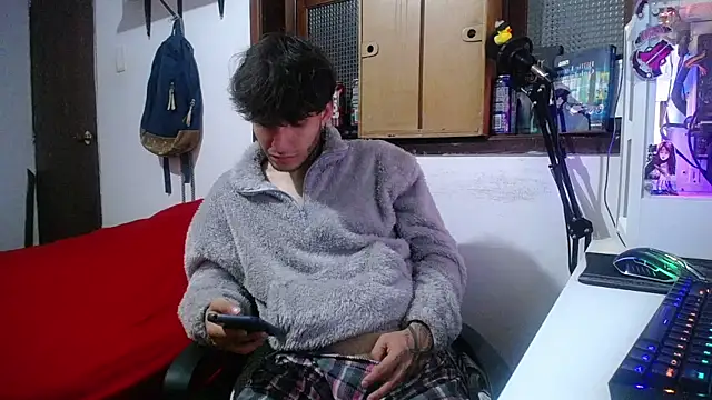 Snapshot of esjrobles chatting on 03-05-25, 06:23 esjrobles online show from 03-05-25, 06:23