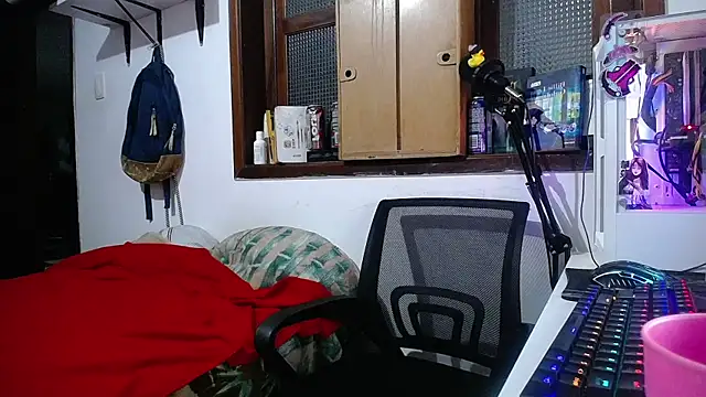 Snapshot of esjrobles chatting on 03-06-25, 03:24 esjrobles online show from 03-06-25, 03:24