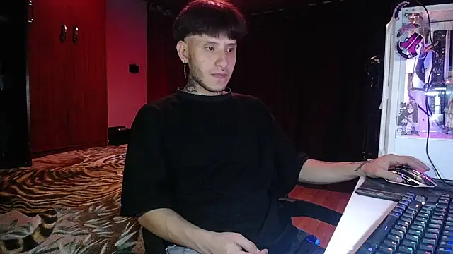 Snapshot of esjrobles chatting on 03-17-25, 02:41 esjrobles online show from 03-17-25, 02:41