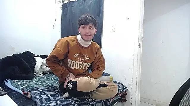 Snapshot of esjrobles chatting on 09-09-25, 01:10 esjrobles online show from 09-09-25, 01:10