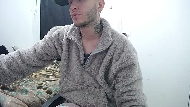 Snapshot of esjrobles chatting on 09-18-25, 12:40 esjrobles online show from 09-18-25, 12:40