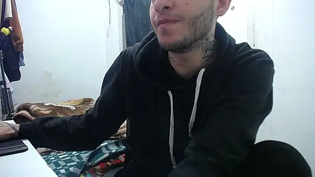 Snapshot of esjrobles chatting on 09-21-25, 07:59 esjrobles online show from 09-21-25, 07:59