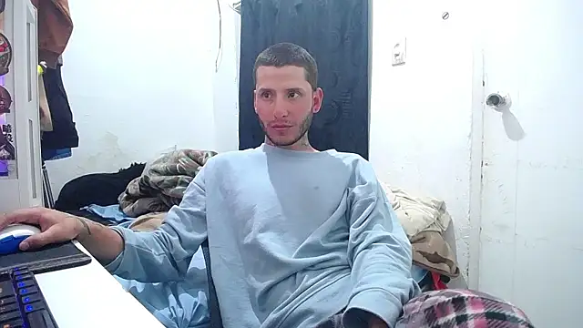 Snapshot of esjrobles chatting on 09-27-25, 05:18 esjrobles online show from 09-27-25, 05:18