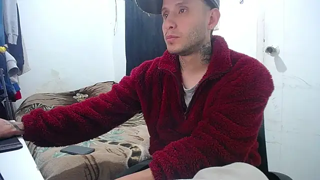 Snapshot of esjrobles chatting on 10-14-25, 08:42 esjrobles online show from 10-14-25, 08:42