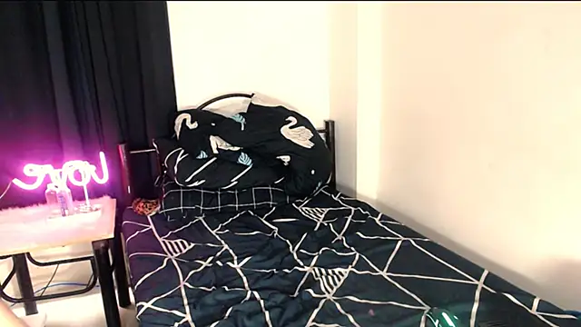 Snapshot of Nathalie_Heartxoxo69 chatting on 02-14-26, 03:03 Nathalie Heartxoxo69 online show from 02-14-26, 03:03