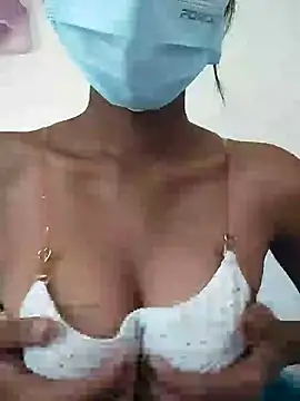 Snapshot of Chamari075 chatting on 02-11-25, 04:22 Chamari075 online show from 02-11-25, 04:22