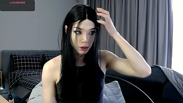 Dasha M online show from 11-18-25, 06:51