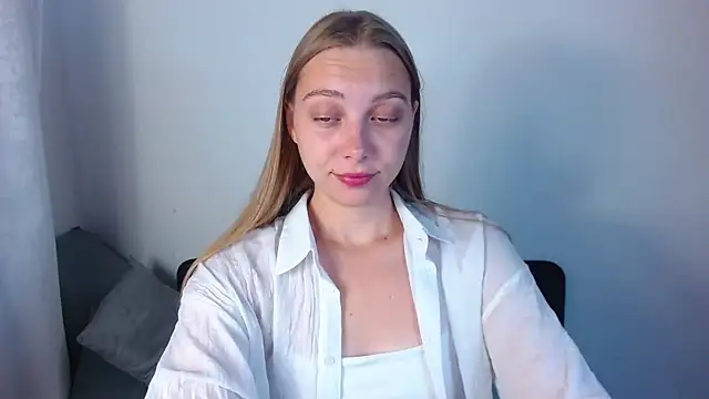 Snapshot of bellaa_love_ chatting on 07-15-26, 12:16 bellaa love online show from 07-15-26, 12:16