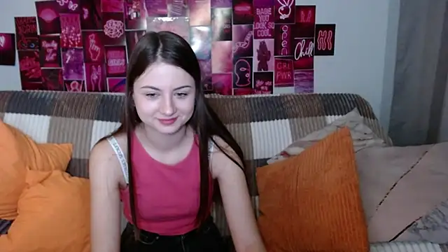 Snapshot of MilanaRoza chatting on 01-31-25, 05:51 MilanaRoza online show from 01-31-25, 05:51