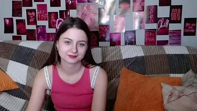 Snapshot of MilanaRoza chatting on 01-31-25, 03:00 MilanaRoza online show from 01-31-25, 03:00