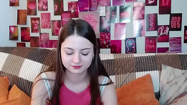 Snapshot of MilanaRoza chatting on 02-02-25, 09:19 MilanaRoza online show from 02-02-25, 09:19