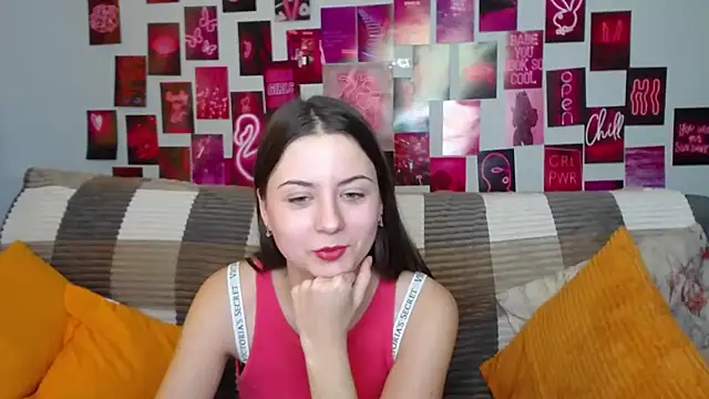 Snapshot of MilanaRoza chatting on 02-07-25, 09:16 MilanaRoza online show from 02-07-25, 09:16