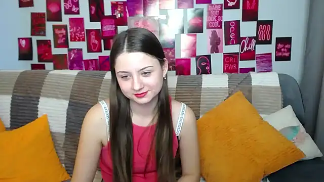 Snapshot of MilanaRoza chatting on 02-21-25, 01:55 MilanaRoza online show from 02-21-25, 01:55