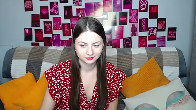 Snapshot of MilanaRoza chatting on 03-03-25, 05:42 MilanaRoza online show from 03-03-25, 05:42