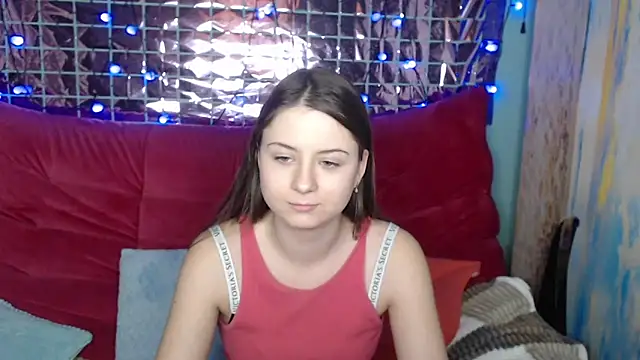 Snapshot of MilanaRoza chatting on 03-08-25, 05:01 MilanaRoza online show from 03-08-25, 05:01