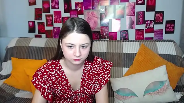 Snapshot of MilanaRoza chatting on 03-09-25, 05:44 MilanaRoza online show from 03-09-25, 05:44