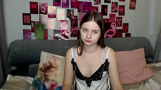 Snapshot of MilanaRoza chatting on 09-26-25, 04:49 MilanaRoza online show from 09-26-25, 04:49