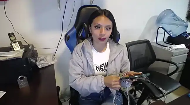 Snapshot of Natashax_Hot chatting on 02-08-25, 03:10 Natashax Hot online show from 02-08-25, 03:10