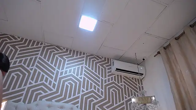 SashaDurante online show from 09-11-25, 12:05