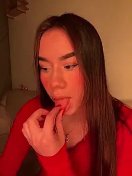 Snapshot of Im_Valen_Cute chatting on 05-27-26, 03:36 Im Valen Cute online show from 05-27-26, 03:36