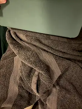 Dan8736 online show from 10-16-25, 05:14