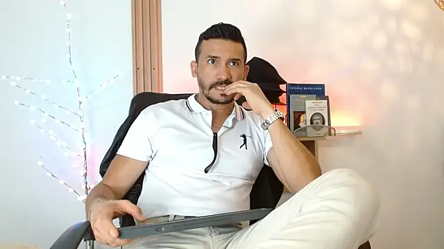 Reiko 85  online show from 01-11-26, 02:55