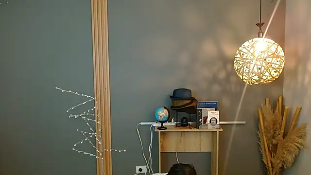 Reiko 85  online show from 02-13-26, 02:35