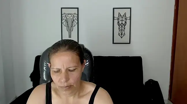 Milf karlye online show from 12-24-24, 02:32