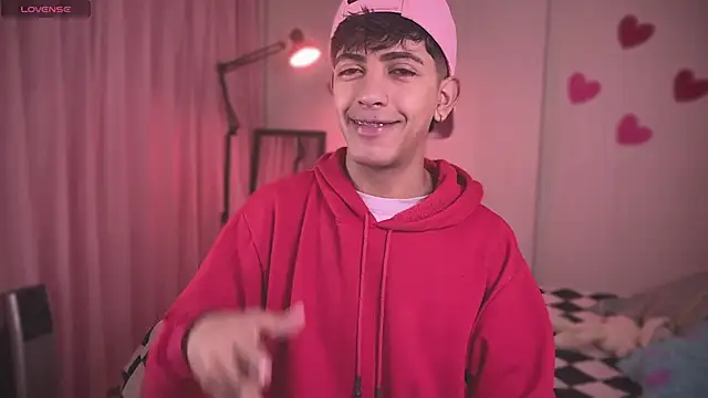 Snapshot of teobowny_ chatting on 03-14-25, 01:35 teobowny online show from 03-14-25, 01:35