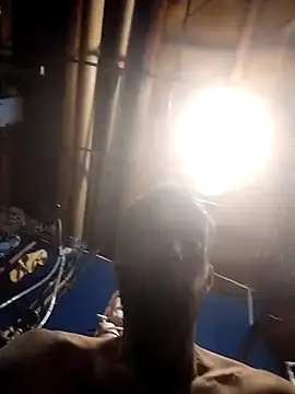 Snapshot of Whipit323 chatting on 03-14-25, 04:32 Whipit323 online show from 03-14-25, 04:32