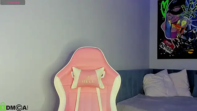 Jennifer Wadee online show from 12-23-25, 12:19