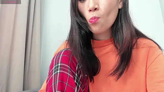 Snapshot of aenie chatting on 02-04-25, 04:37 aenie online show from 02-04-25, 04:37