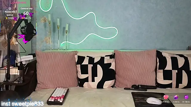 Anal Girl  online show from 11-08-25, 04:40