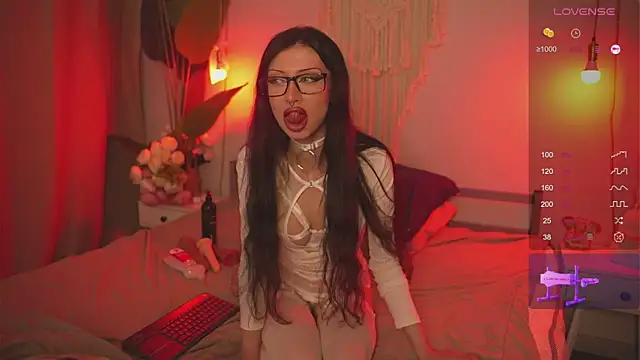 Devilsss toy online show from 03-03-25, 03:09