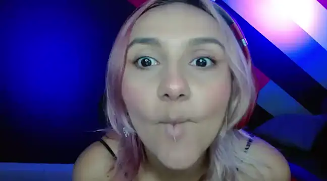 Snapshot of Alterego1__ chatting on 12-17-24, 06:31 Alterego1 online show from 12-17-24, 06:31